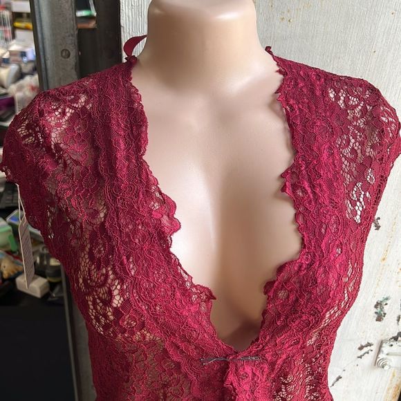 NWT-Women's Plus Tie Back Contrast Lace Plungi Neck Sleep Romper- XXL -Burgundy - Picture 2 of 7